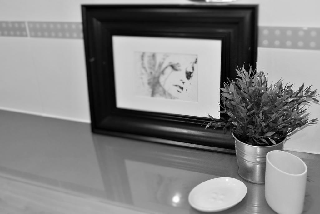 Oyo Approved Serviced Apartments Steam Mill Chester Exteriér fotografie