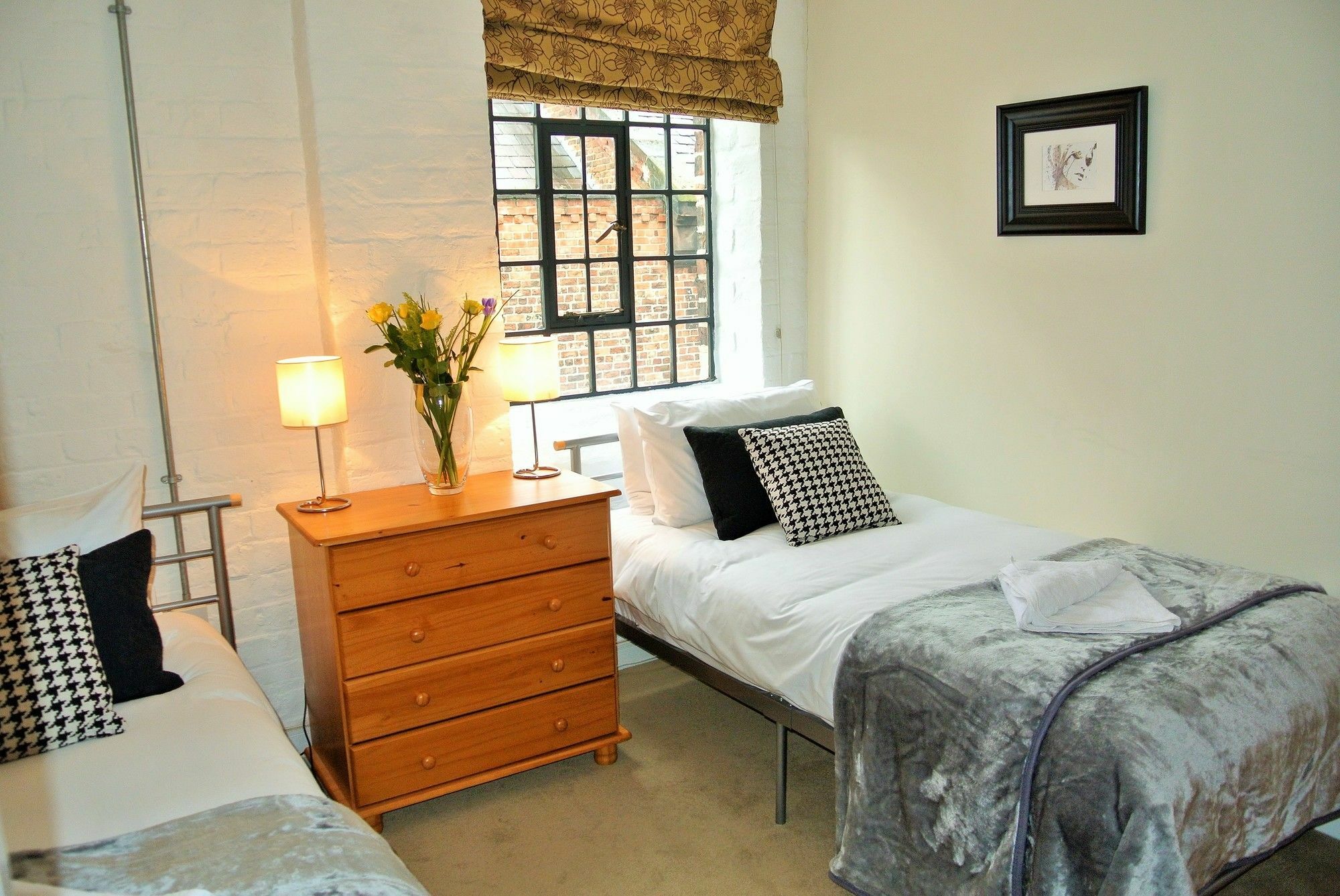 Oyo Approved Serviced Apartments Steam Mill Chester Exteriér fotografie
